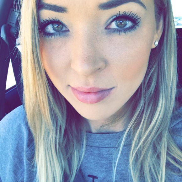 Meet your Posher, Amy - Picture 6 of 8